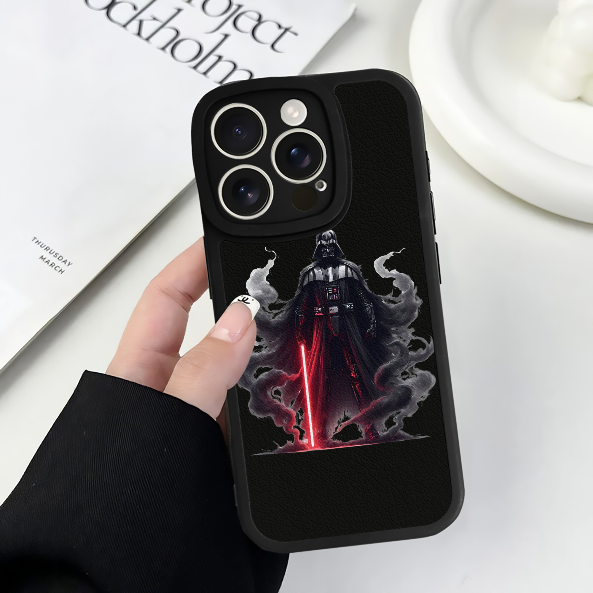 （画像用） スター・ウォーズ Star Wars 【iPhone 16シリーズ対応】シリコンスマホケース（レザー調） 材質：シリコン
